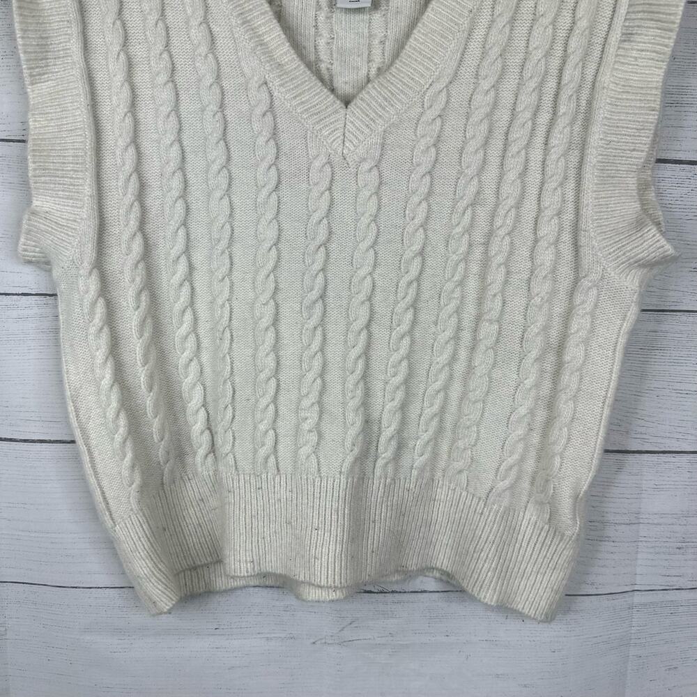 Cupcakes & Cashmere Womens size Small Cable Knit Sweater Vest Oversized Cream - Picture 4 of 8